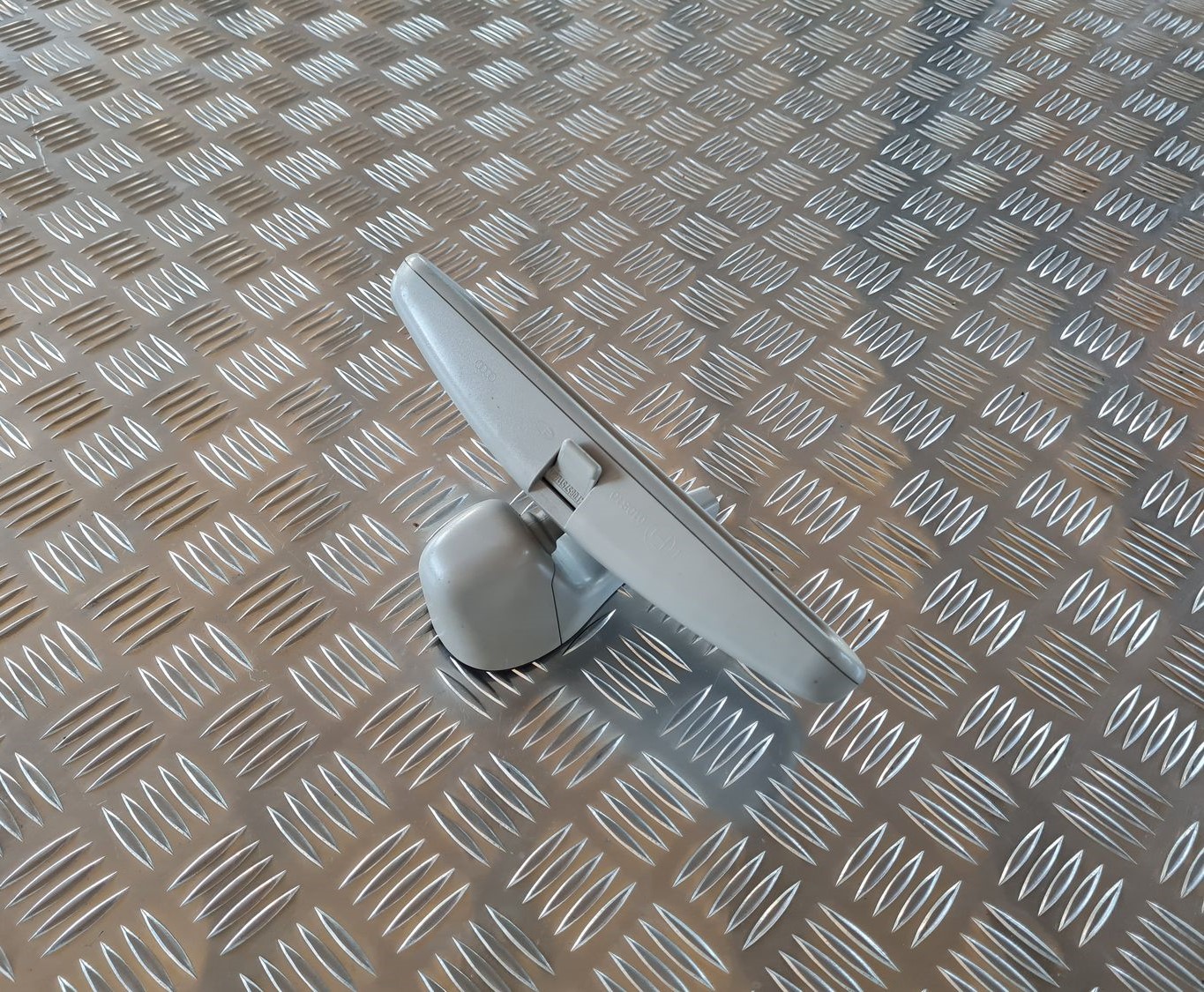 Salona atpakaļskata spogulis priekš AUDI A6 AVANT 2006 S-LINE 3 Salona atpakaļskata spogulis priekš AUDI A6 AVANT 2006 S-LINE