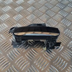 Priekšējāis labais durvju rokturis priekš AUDI A6 AVANT 2006 S-LINE