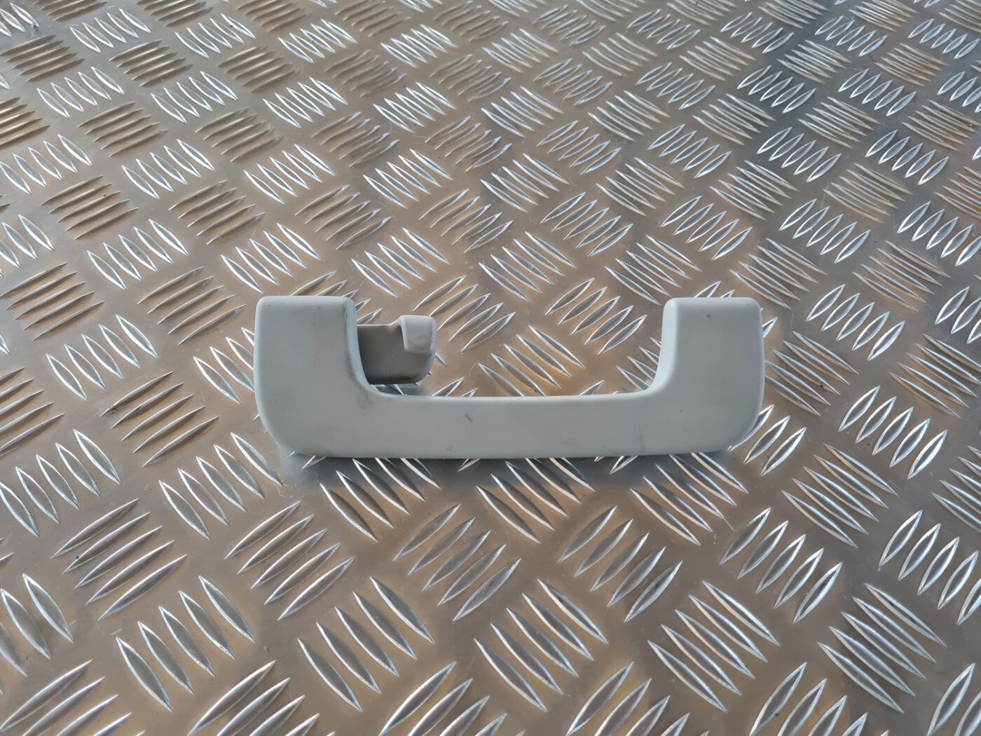 Salona rokturis griestos priekš AUDI A6 AVANT 2006 S-LINE