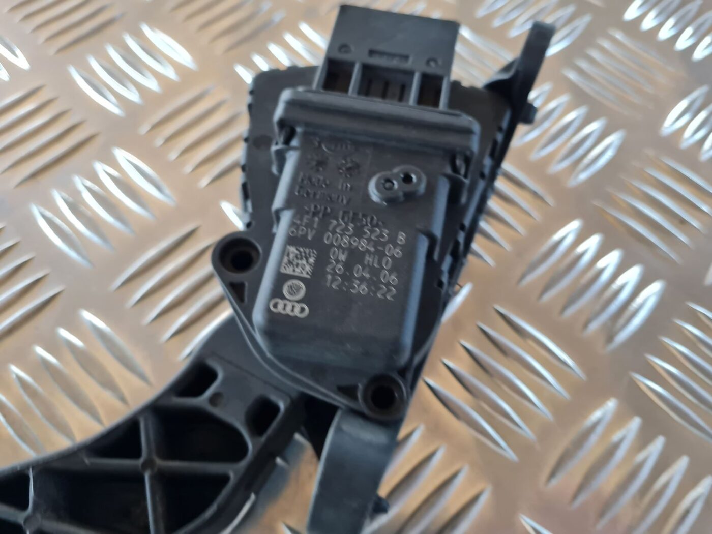 Gāzes pedālis priekš AUDI A6 AVANT 2006 S-LINE 2 Gāzes pedālis priekš AUDI A6 AVANT 2006 S-LINE