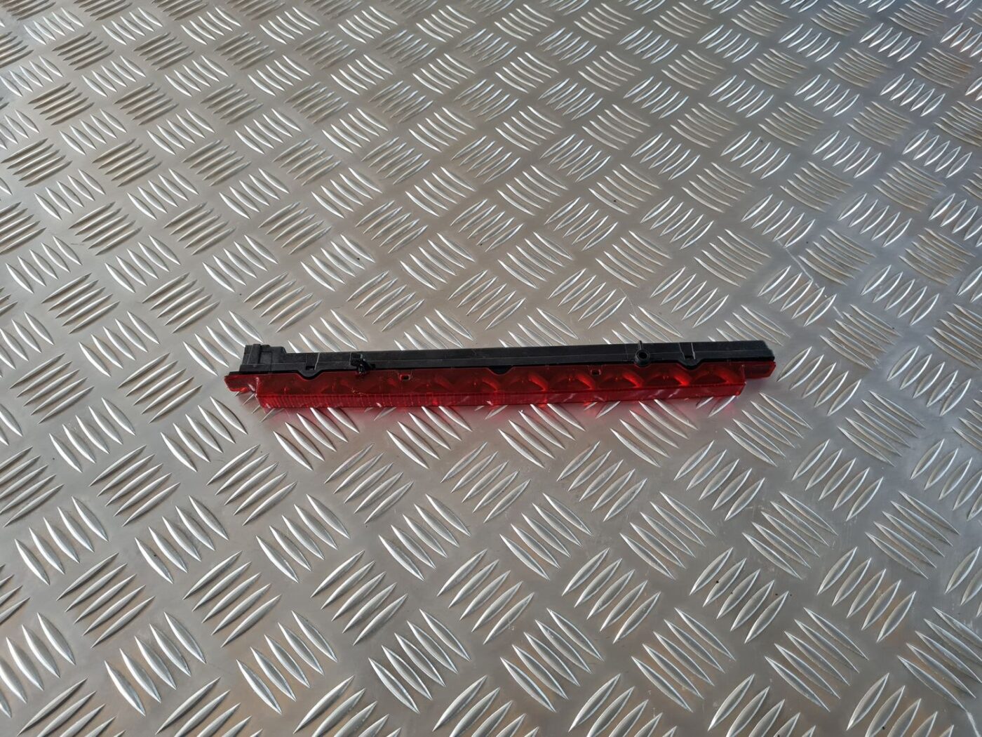 Stop signāls priekš AUDI A4 2000 AVANT 1 Stop signāls priekš AUDI A4 2000 AVANT