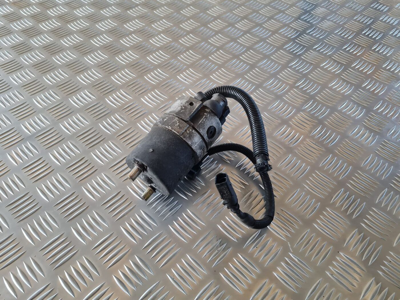 Vakuuma sūknis priekš AUDI A4 2000 AVANT 2 Vakuuma sūknis priekš AUDI A4 2000 AVANT