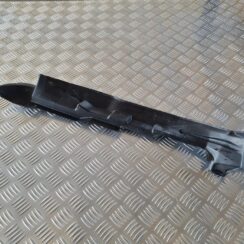 Ieliktņis starp spārnu un durvīm priekš AUDI A4 2000 AVANT