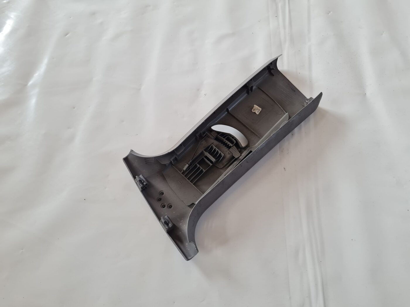 Vidējas salona statnes apdare priekš AUDI A4 2000 AVANT 2 Vidējas salona statnes apdare priekš AUDI A4 2000 AVANT