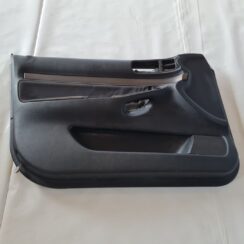 Priekšējo kreiso durvju apdare priekš AUDI A4 2000 AVANT