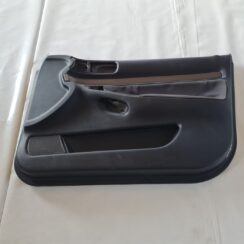 Priekšējo labo durvju apdare priekš AUDI A4 2000 AVANT