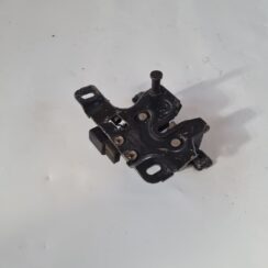 Pārsega slēdzene priekš AUDI A4 2000 AVANT