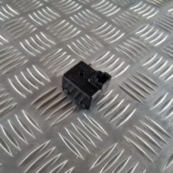 Pagrieziena lukturu releja priekš TOYOTA AVENSIS 2007