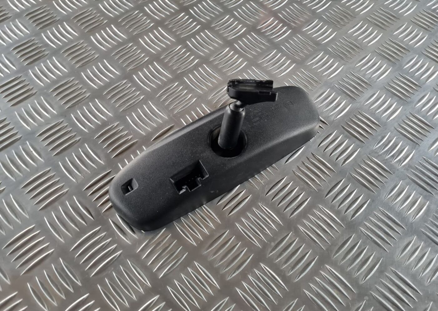 Salona atpakaļskata spogulis priekš TOYOTA AVENSIS 2007 3 Salona atpakaļskata spogulis priekš TOYOTA AVENSIS 2007