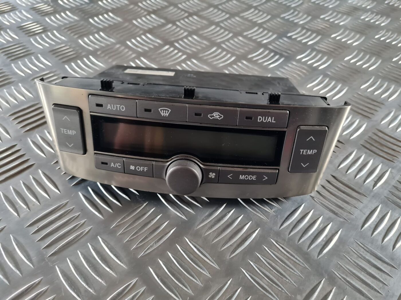 Klimata kontroles bloks priekš TOYOTA AVENSIS 2007