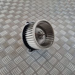 Salona ventilators priekš TOYOTA AVENSIS 2007