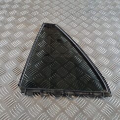 Kreiso durvju stūra stikls priekš TOYOTA AVENSIS 2007