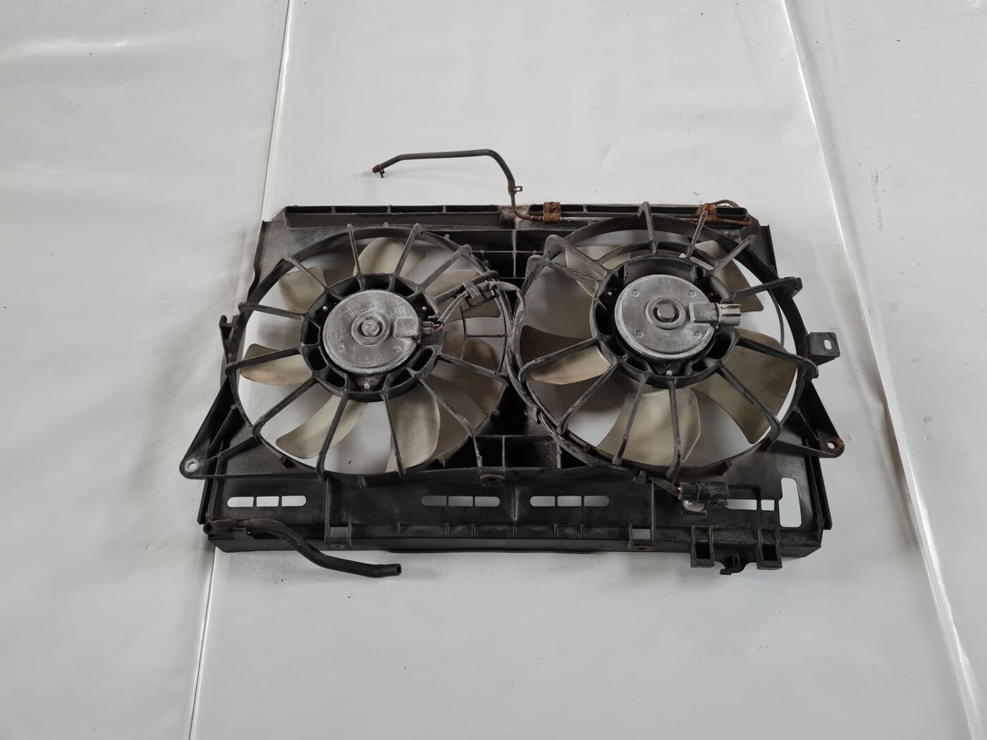 Dzesēšanas radiatora ventilators priekš TOYOTA AVENSIS 2007 2 Dzesēšanas radiatora ventilators priekš TOYOTA AVENSIS 2007