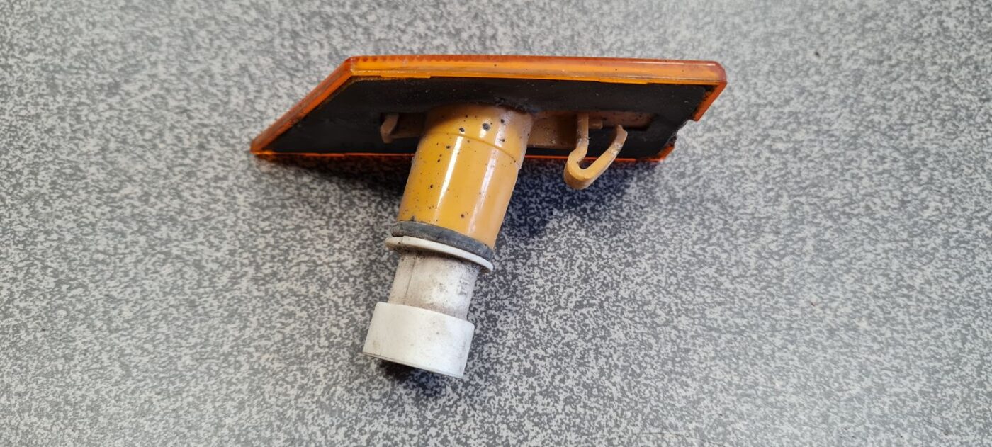 Pagrieziena signala lukturis priekš OPEL VECTRA C 2006 8 Pagrieziena signala lukturis priekš OPEL VECTRA C 2006