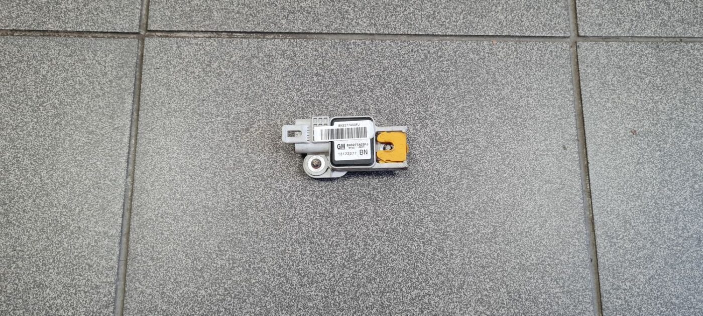 Drošības spilvena trieciensensors priekš OPEL VECTRA C 2002 1 Drošības spilvena trieciensensors priekš OPEL VECTRA C 2002