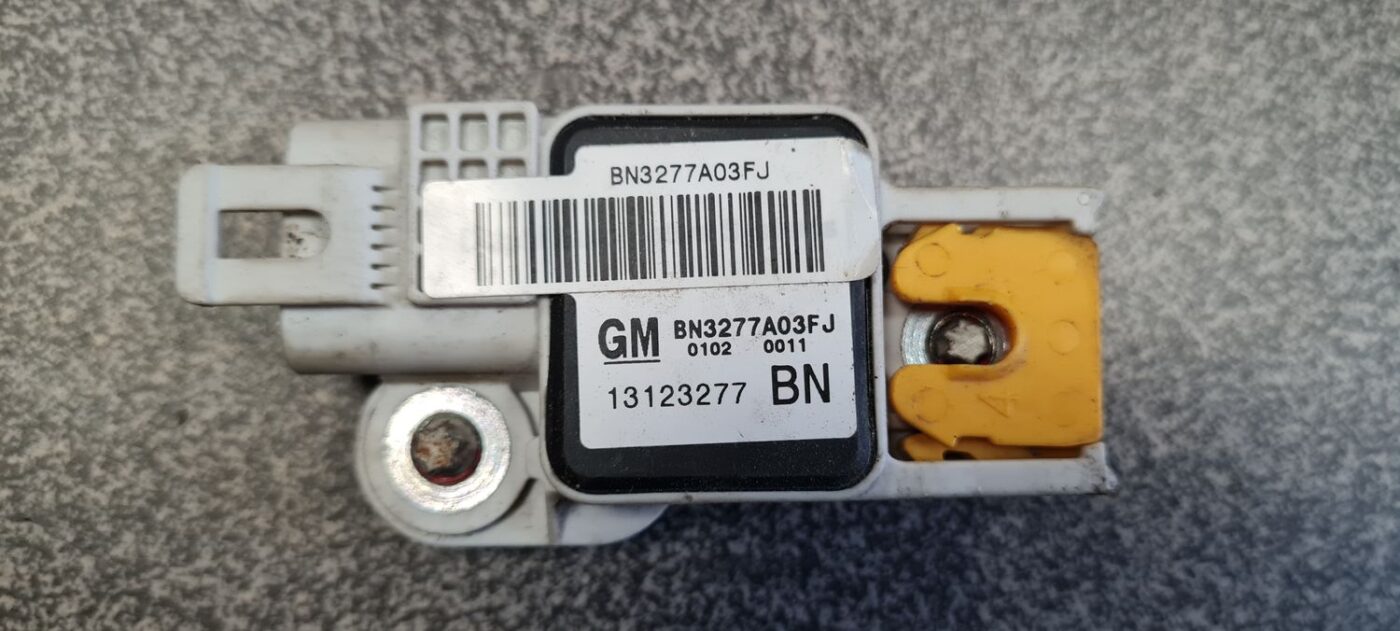 Drošības spilvena trieciensensors priekš OPEL VECTRA C 2002 2 Drošības spilvena trieciensensors priekš OPEL VECTRA C 2002