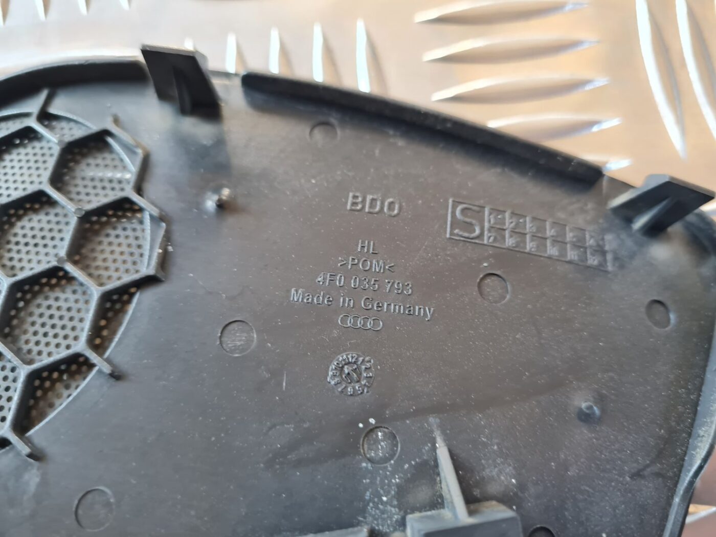 Durvju skaļruņa apdare, maza priekš AUDI A6 2008