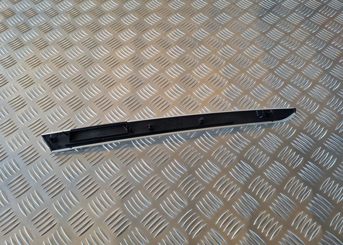 Durvju apdares uzlika priekš AUDI A6 2008