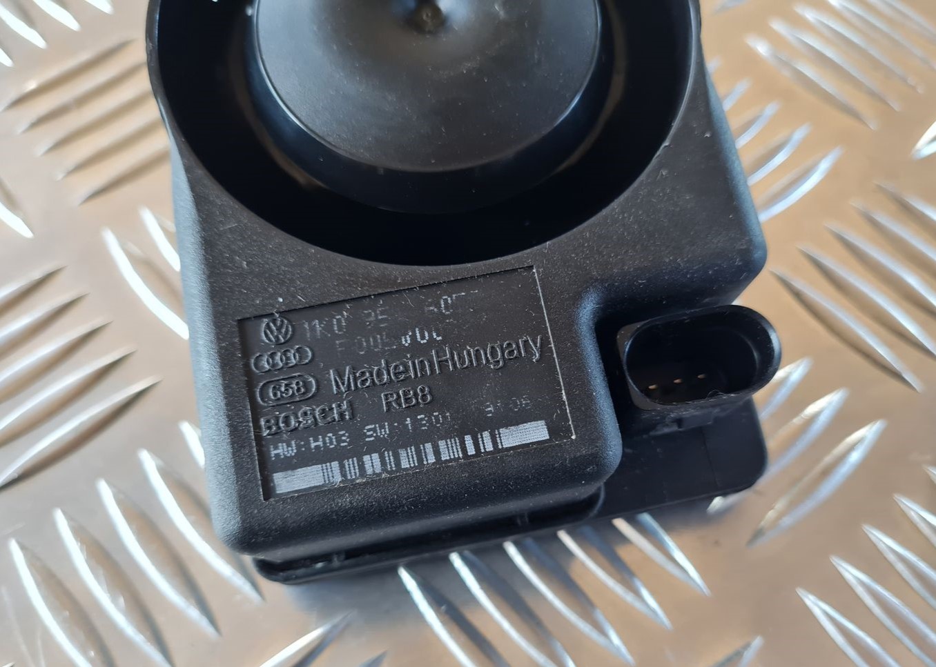 Autostāvvietas sistēmas skaņas signāls priekš AUDI A6 2008