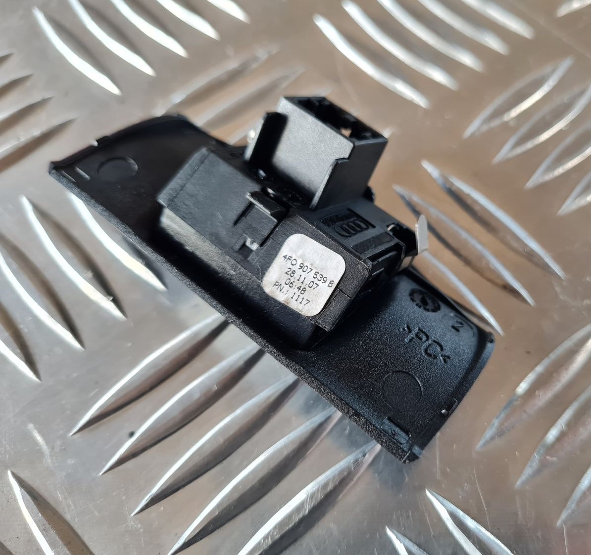 Gaismas sensors priekš AUDI A6 2008 3 Gaismas sensors priekš AUDI A6 2008