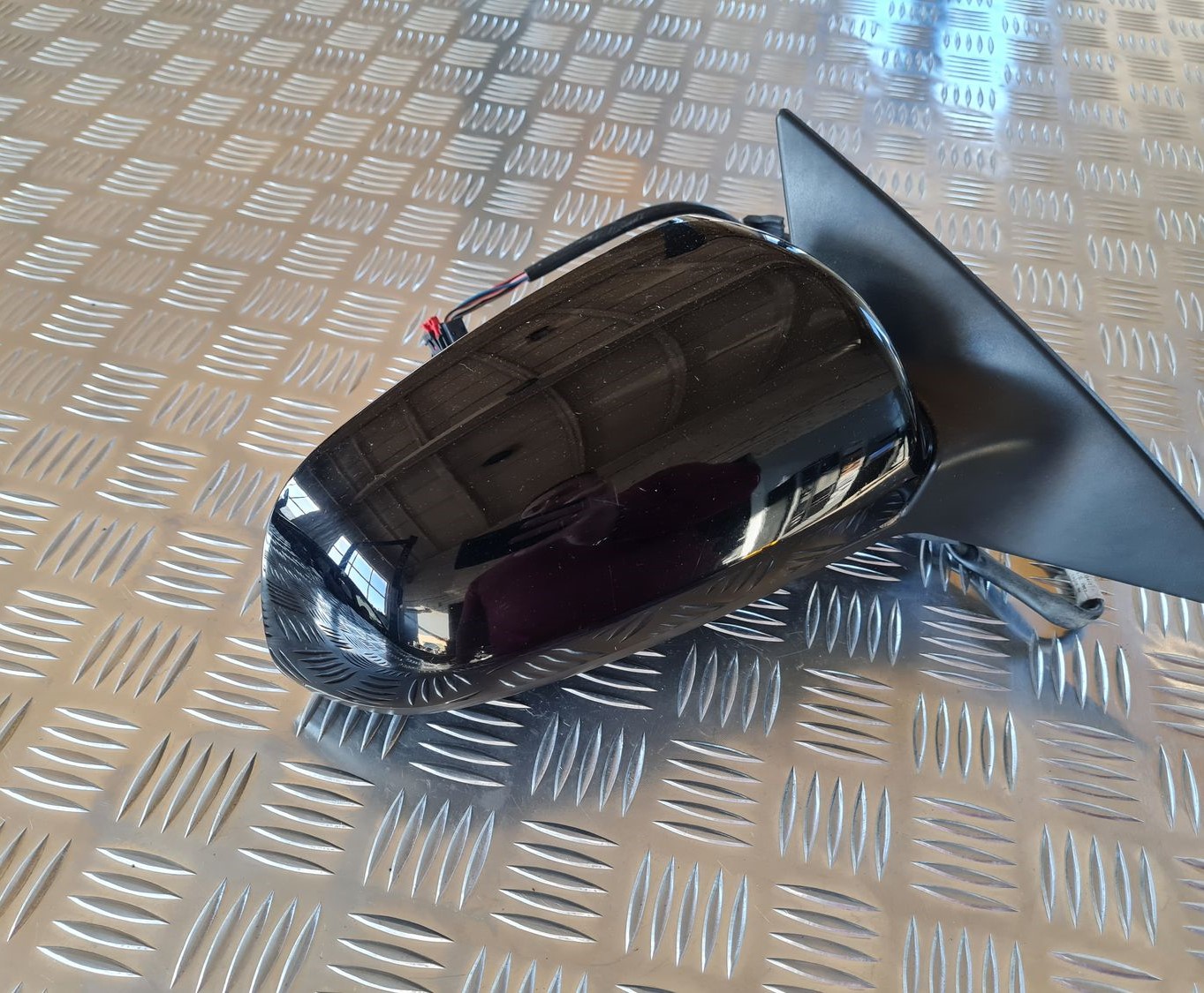 Ārējais spogulis, pa labi priekš AUDI A6 2008