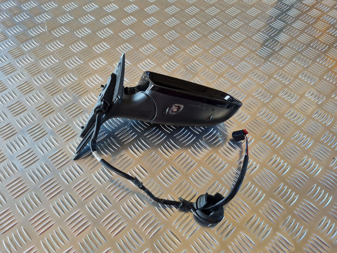 Ārējais spogulis, pa labi priekš AUDI A6 2008