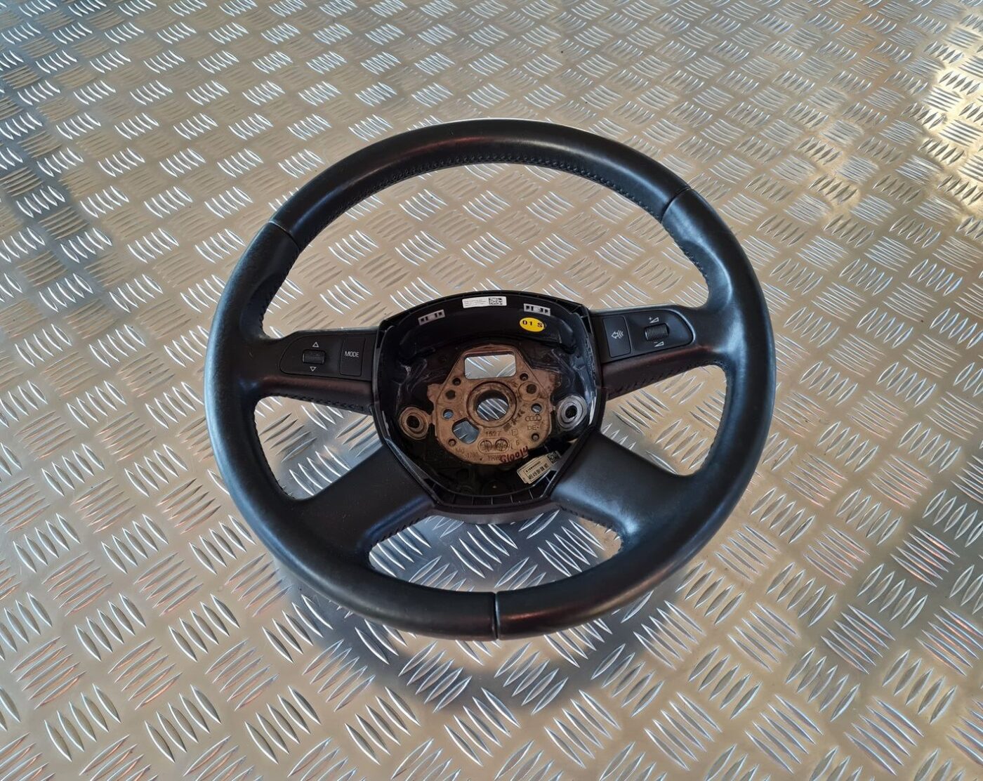 Stūre priekš AUDI A6 2008 1 Stūre priekš AUDI A6 2008