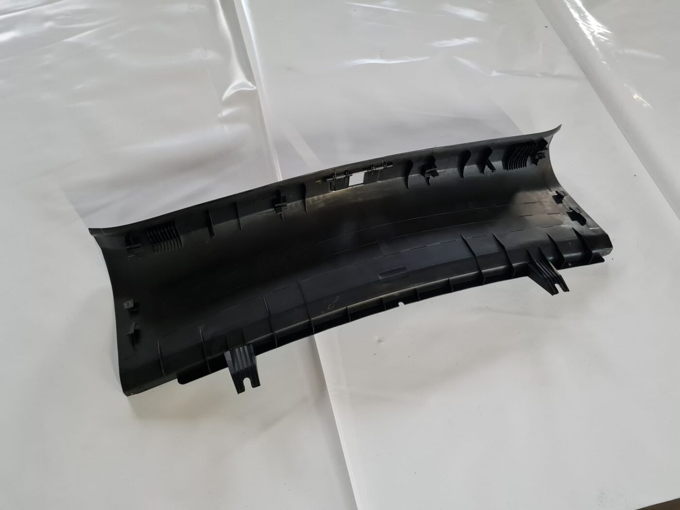 Bagažnieka nodalījuma sliekšņa uzlika priekš AUDI A6 2008