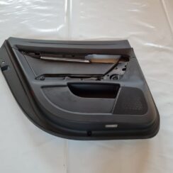 Aizmugurējo kreiso durvju apdare priekš AUDI A6 2008