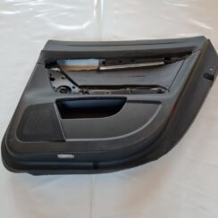 Aizmugurējo labo durvju apdare priekš AUDI A6 2008