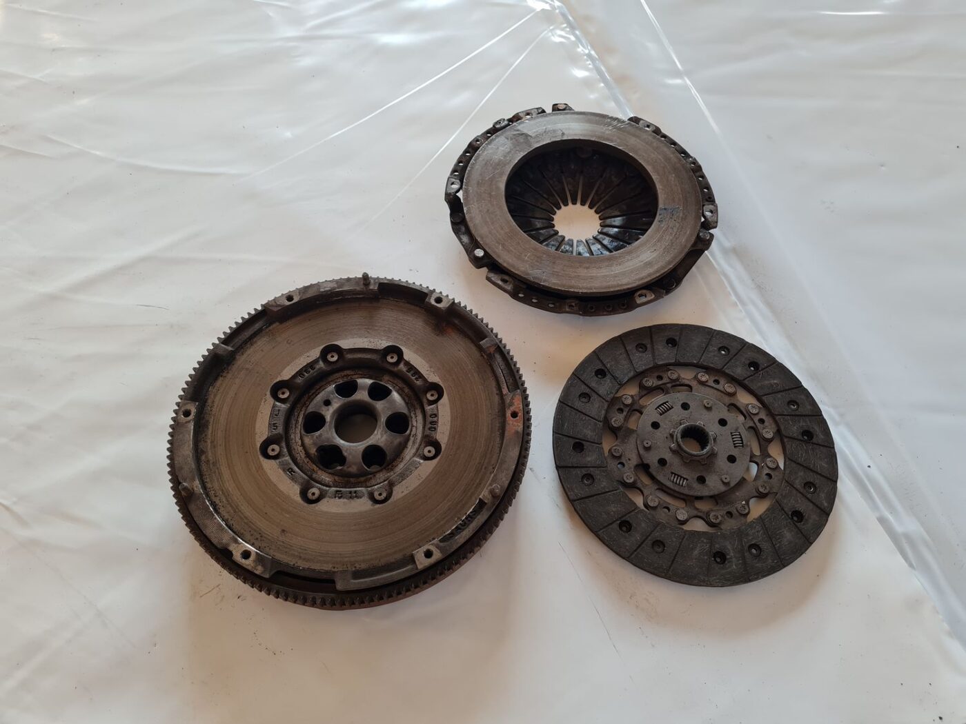 Sajūga komplekts priekš VW PASSAT B6 2006 ANGL. UNIVERSAL