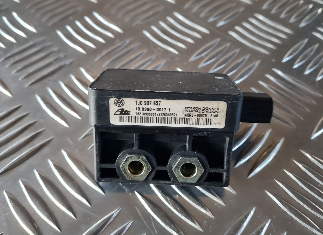 ESP ātruma devējs priekš VW GOLF IV 1999 4 ESP ātruma devējs priekš VW GOLF IV 1999