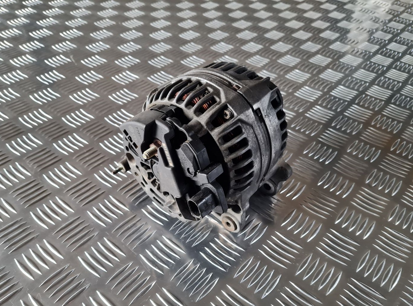 Ģenerators priekš VW GOLF IV 1999 6 Ģenerators priekš VW GOLF IV 1999