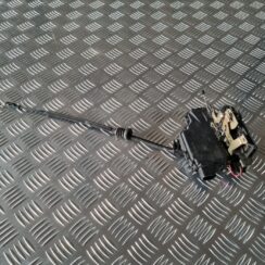 Priekšējo kreiso durvju slēdzene priekš VW GOLF IV 1999