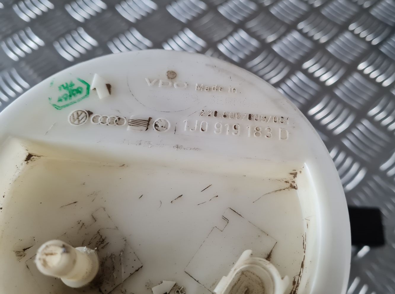 Degvielas tvertnes sūknis priekš VW GOLF IV 1999 5 Degvielas tvertnes sūknis priekš VW GOLF IV 1999