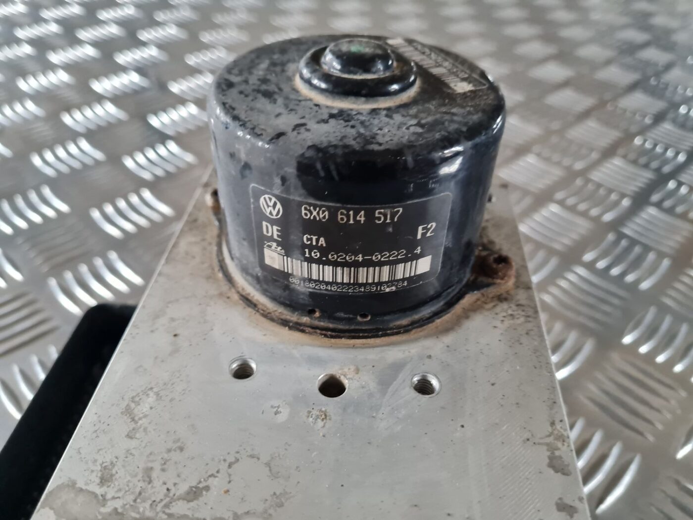 ABS bloks priekš VW GOLF IV 1999 6 ABS bloks priekš VW GOLF IV 1999