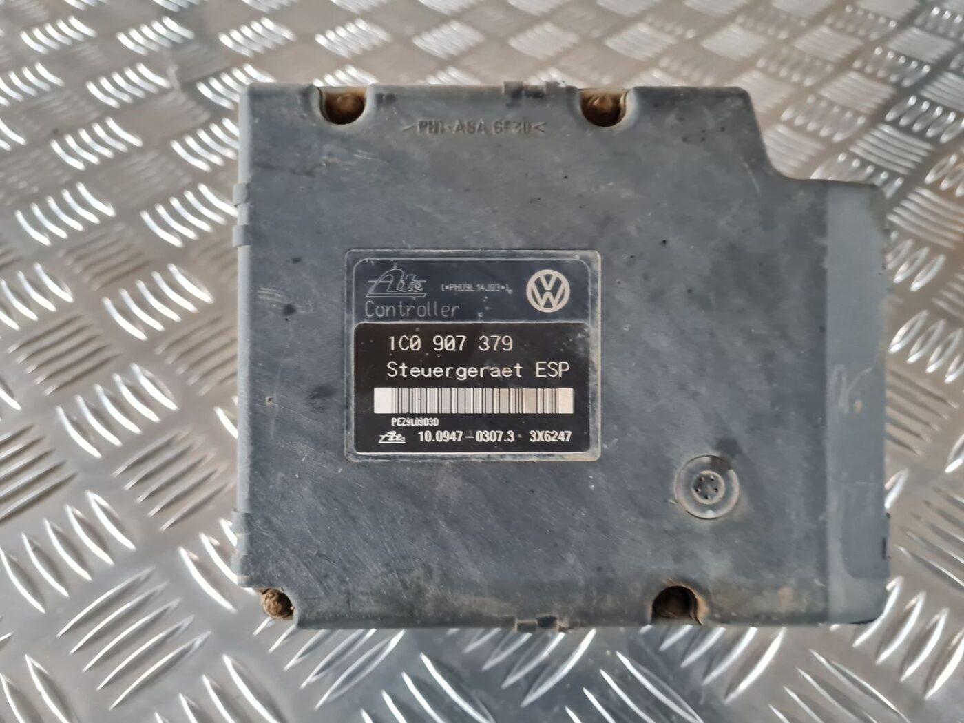 ABS bloks priekš VW GOLF IV 1999 4 ABS bloks priekš VW GOLF IV 1999