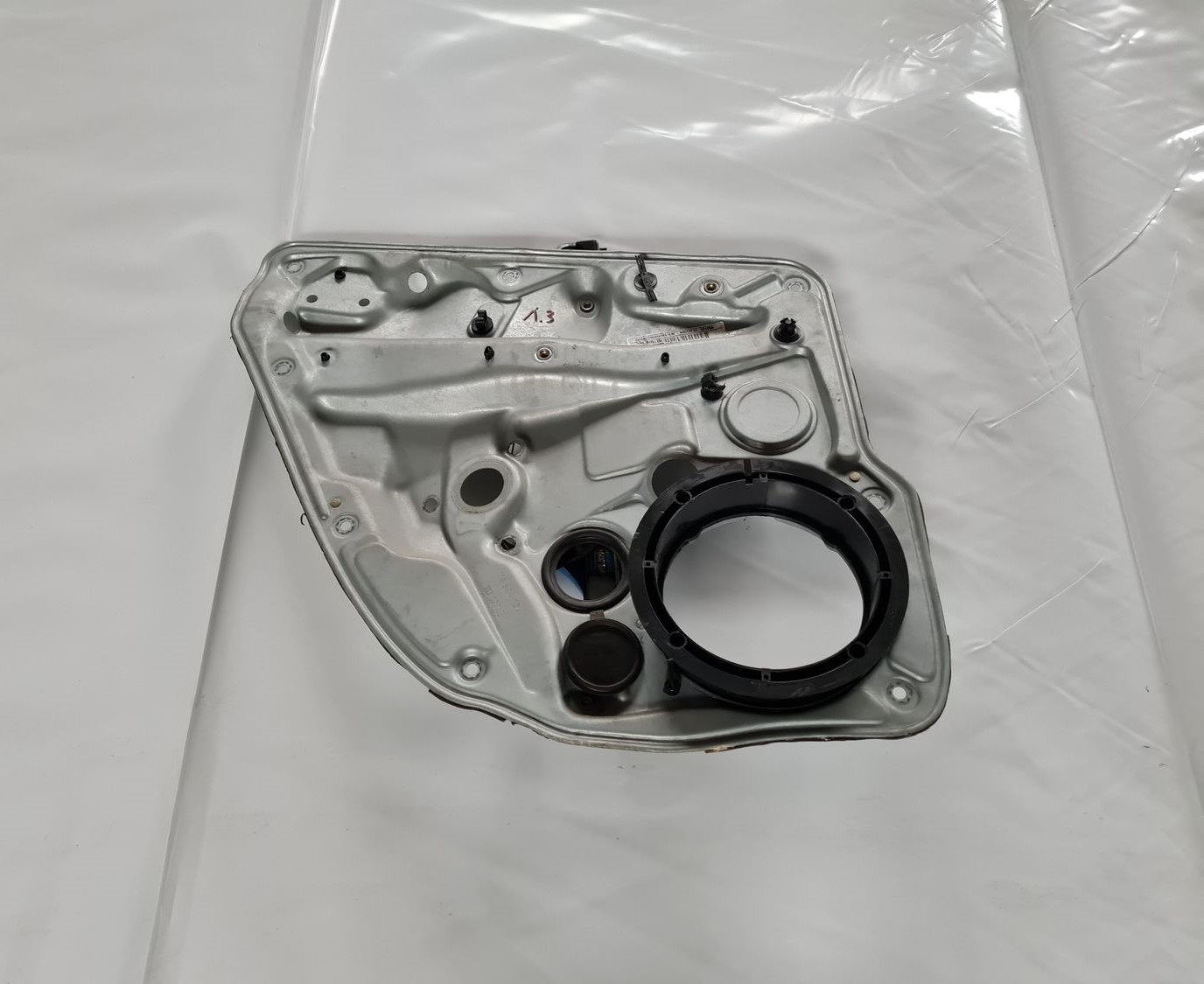 Stikla pacelšanas mehānisma panele priekš VW GOLF IV 1999 1 Stikla pacelšanas mehānisma panele priekš VW GOLF IV 1999