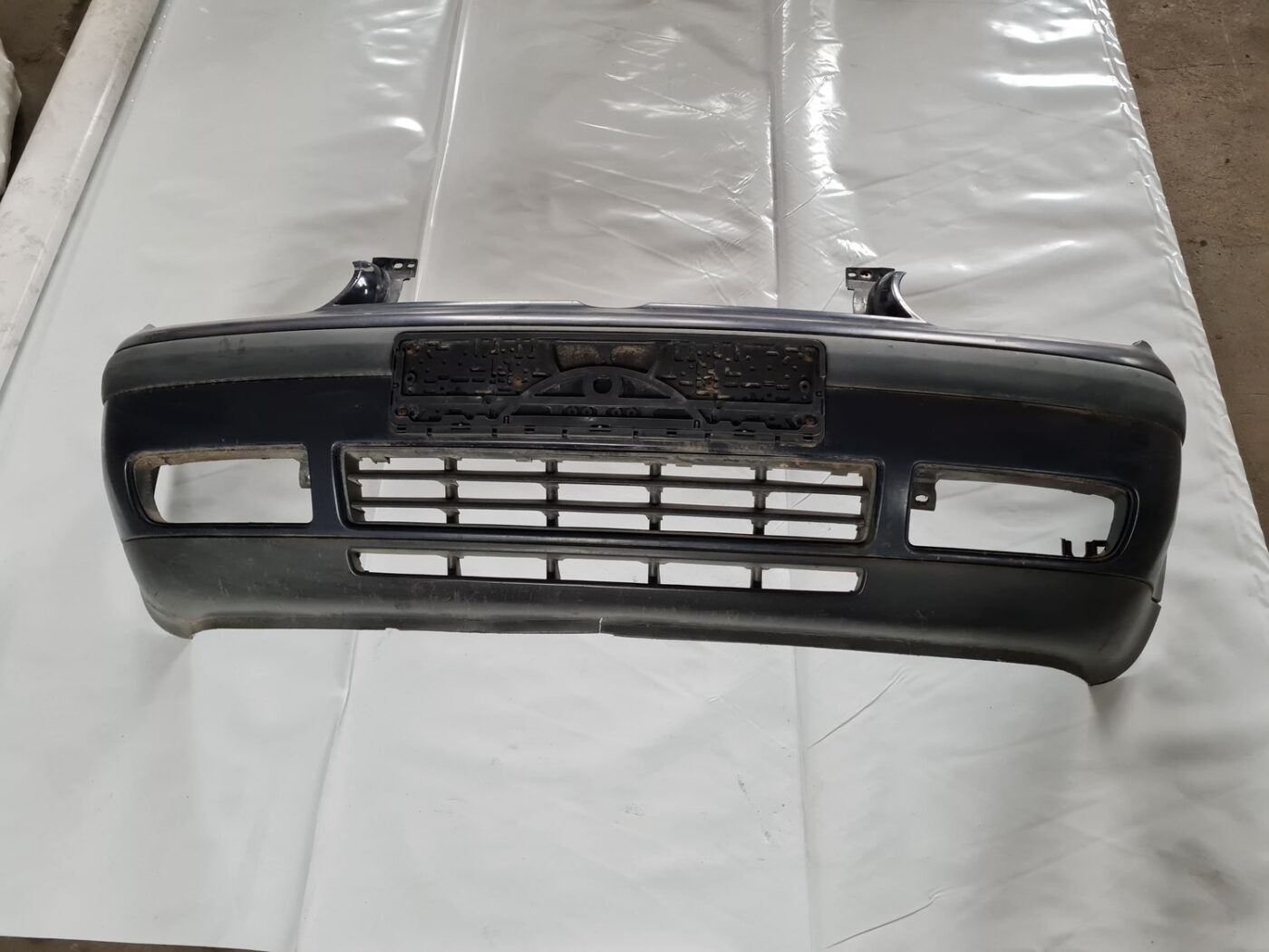 Priekšējais buferis priekš VW GOLF IV 1999 1 Priekšējais buferis priekš VW GOLF IV 1999