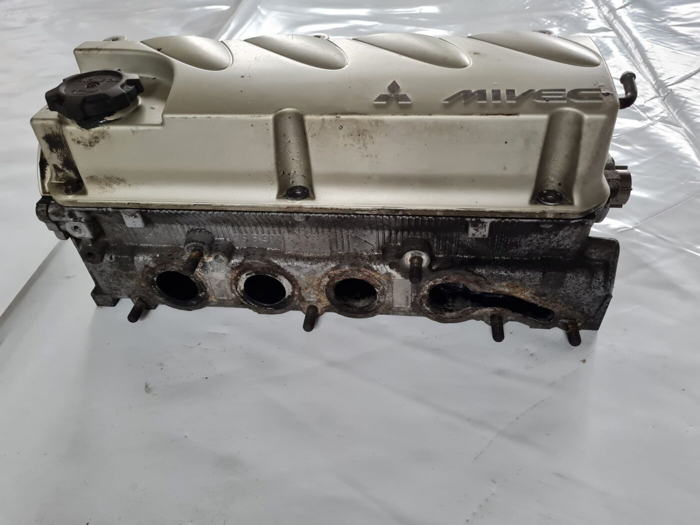 Dzinēja cilindra galva priekš Mitsubishi Outlander 2001-2007 2.4 118KW