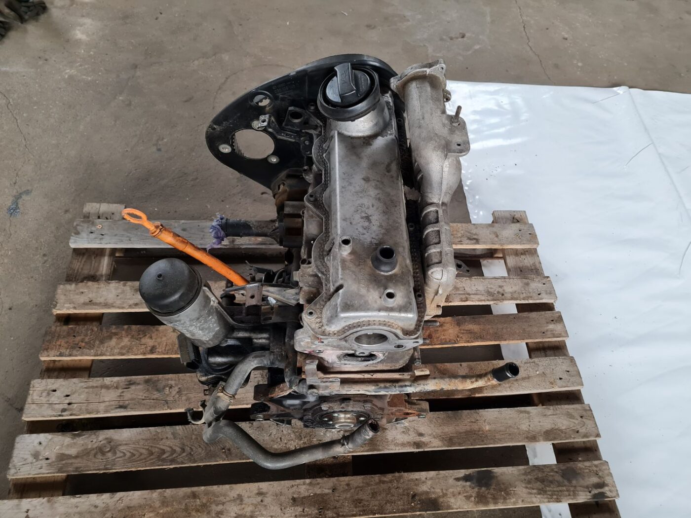 Dzinējs priekš VW GOLF IV 1999 6 Dzinējs priekš VW GOLF IV 1999