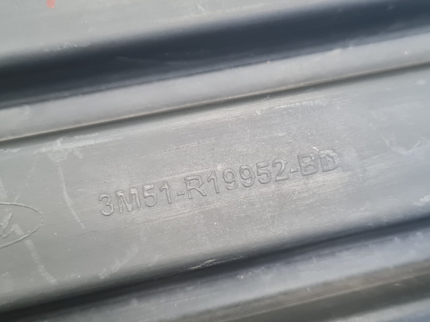 Miglas luktura reste, pa labi priekš FORD S-MAX 2007 4 Miglas luktura reste, pa labi priekš FORD S-MAX 2007