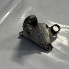 Ātrumkārbas kronšteins priekš AUDI A4 2000 AVANT