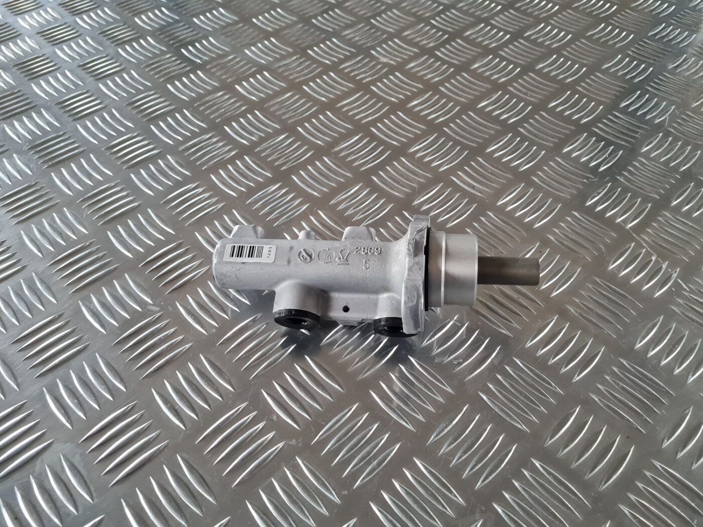 Bremžu pastiprinātāja galvenais cilindrs priekš OPEL MERIVA 2004 3 Bremžu pastiprinātāja galvenais cilindrs priekš OPEL MERIVA 2004