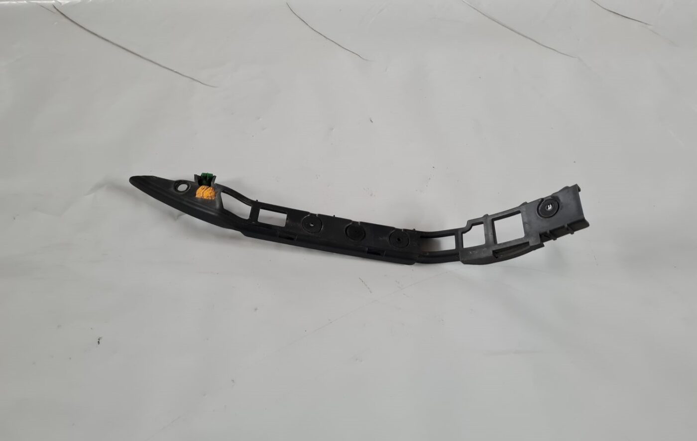 Aizmugurēja bufera kronšteins priekš OPEL MERIVA 2004 2 Aizmugurēja bufera kronšteins priekš OPEL MERIVA 2004