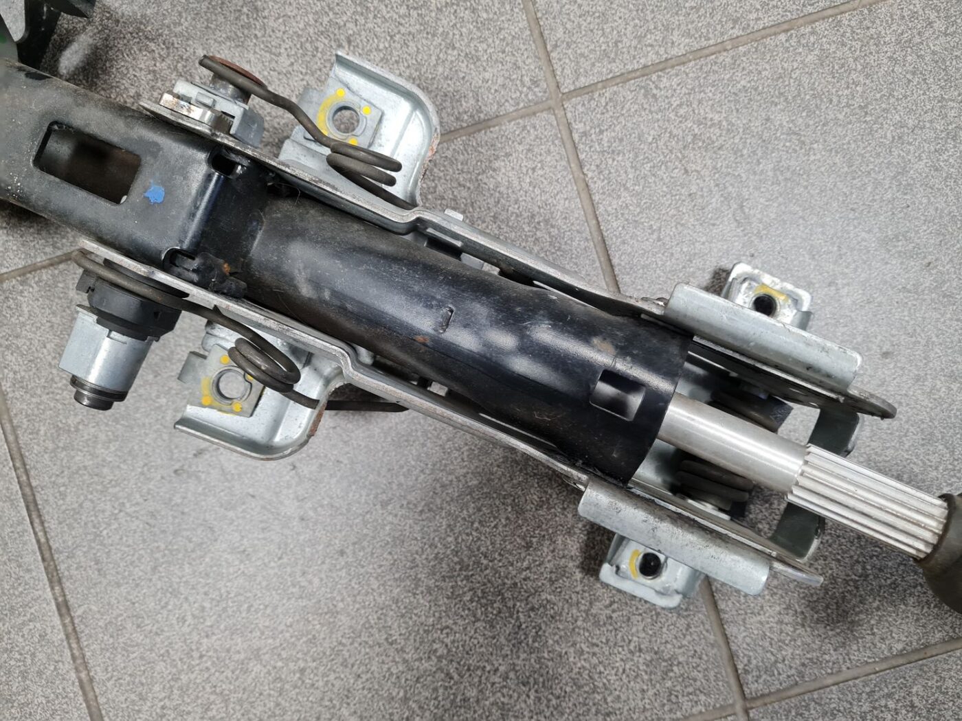 Stūres statne priekš VOLVO V70 2002 SILVER 14 Stūres statne priekš VOLVO V70 2002 SILVER