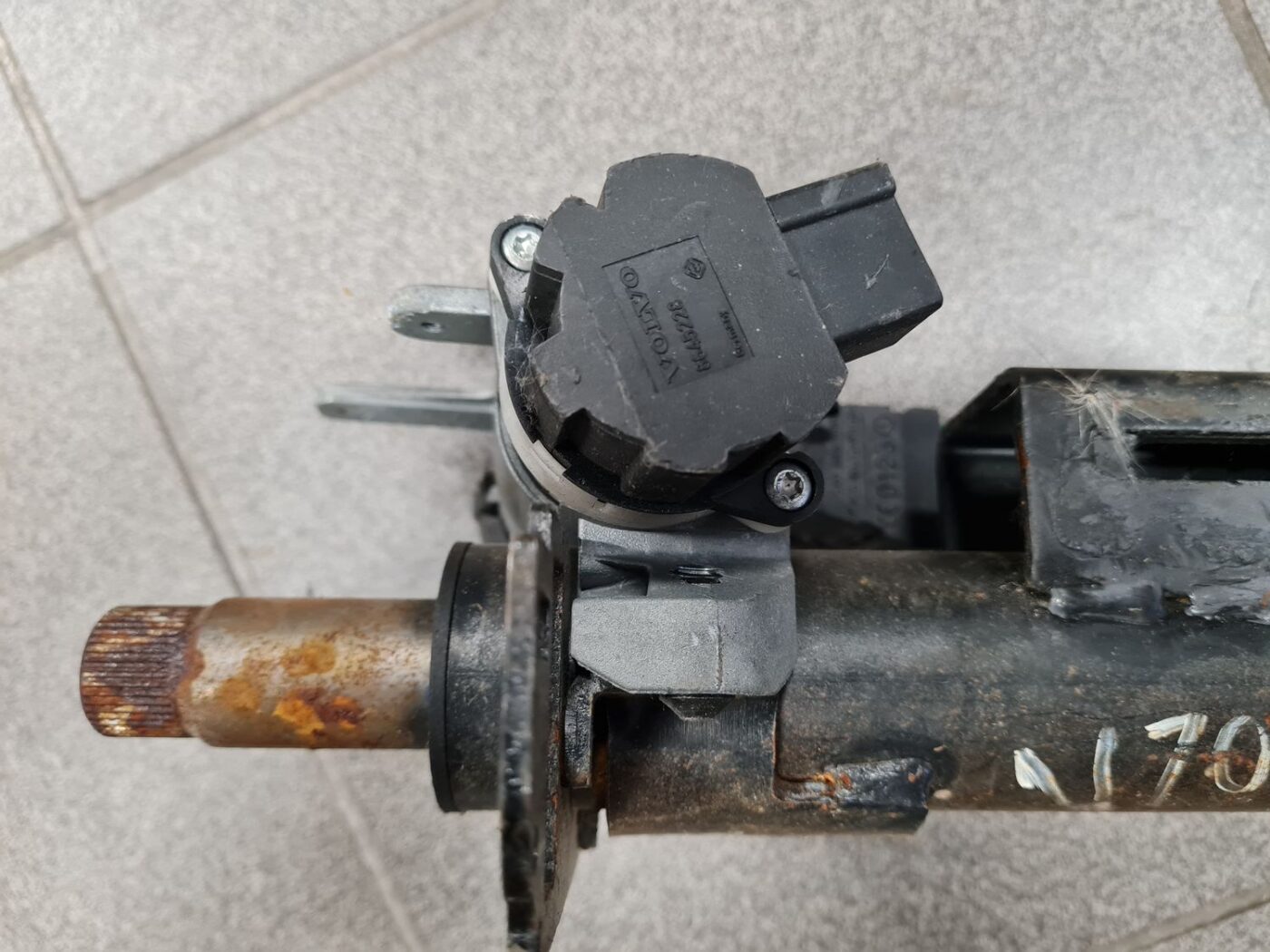 Stūres statne priekš VOLVO V70 2002 SILVER 11 Stūres statne priekš VOLVO V70 2002 SILVER