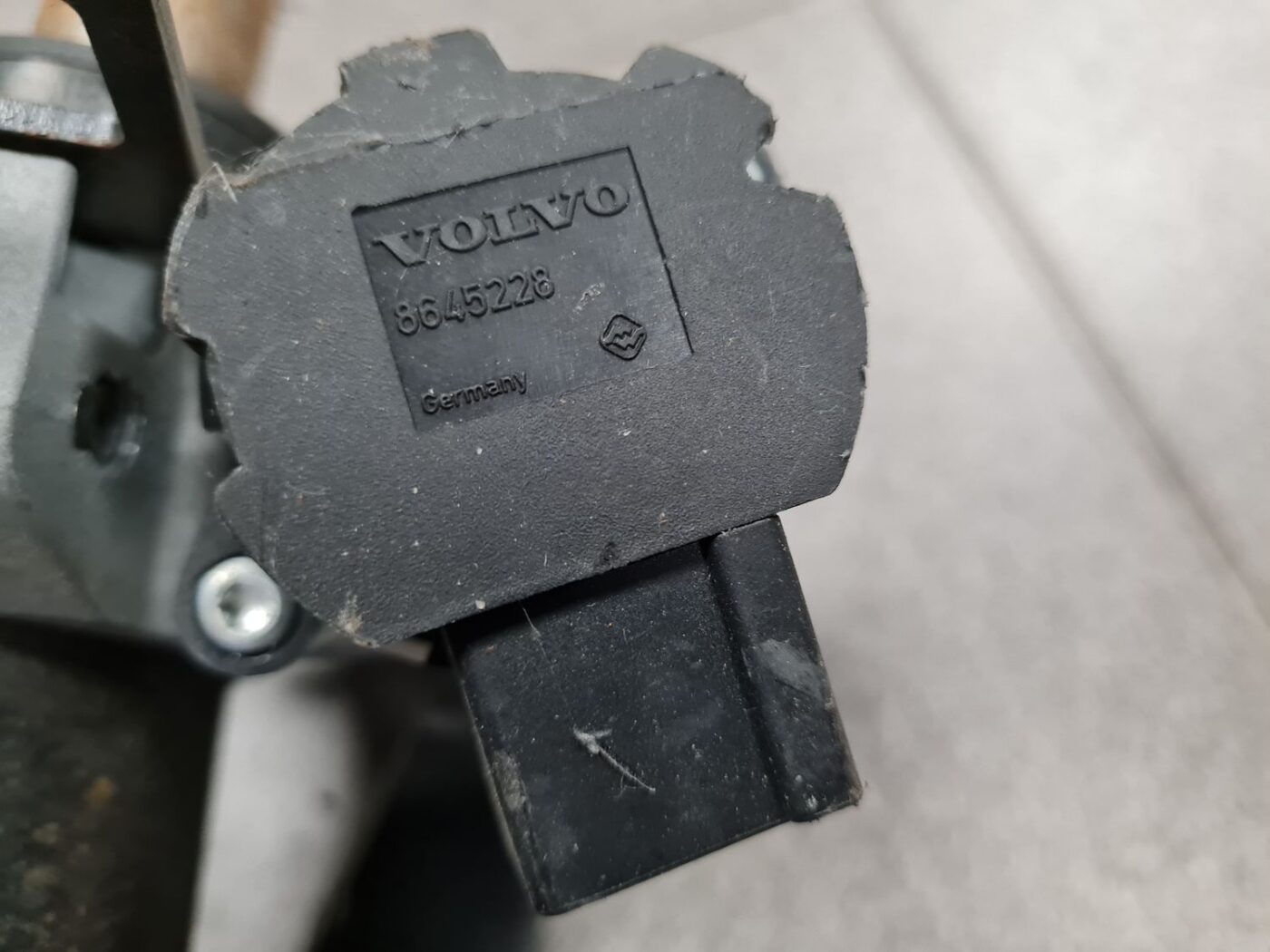 Stūres statne priekš VOLVO V70 2002 SILVER 10 Stūres statne priekš VOLVO V70 2002 SILVER