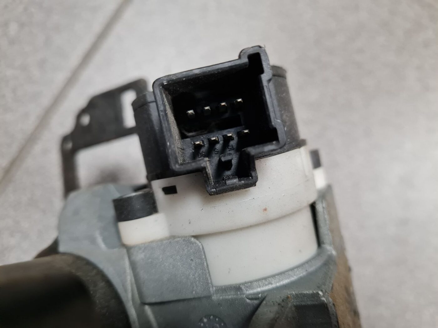 Stūres statne priekš VOLVO V70 2002 SILVER 6 Stūres statne priekš VOLVO V70 2002 SILVER