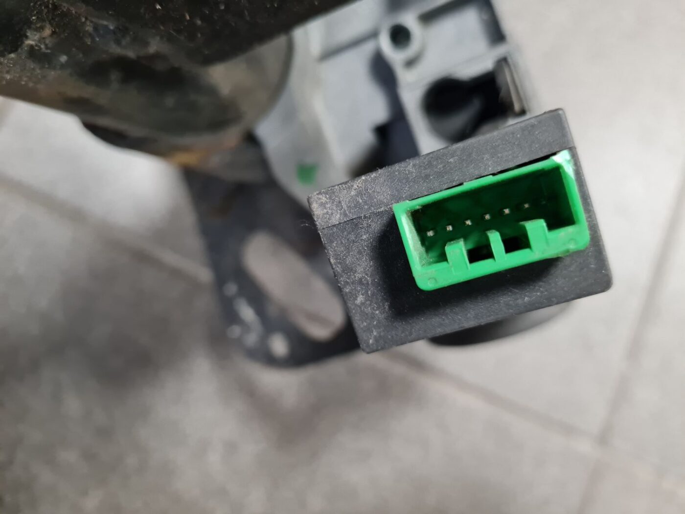 Stūres statne priekš VOLVO V70 2002 SILVER 5 Stūres statne priekš VOLVO V70 2002 SILVER